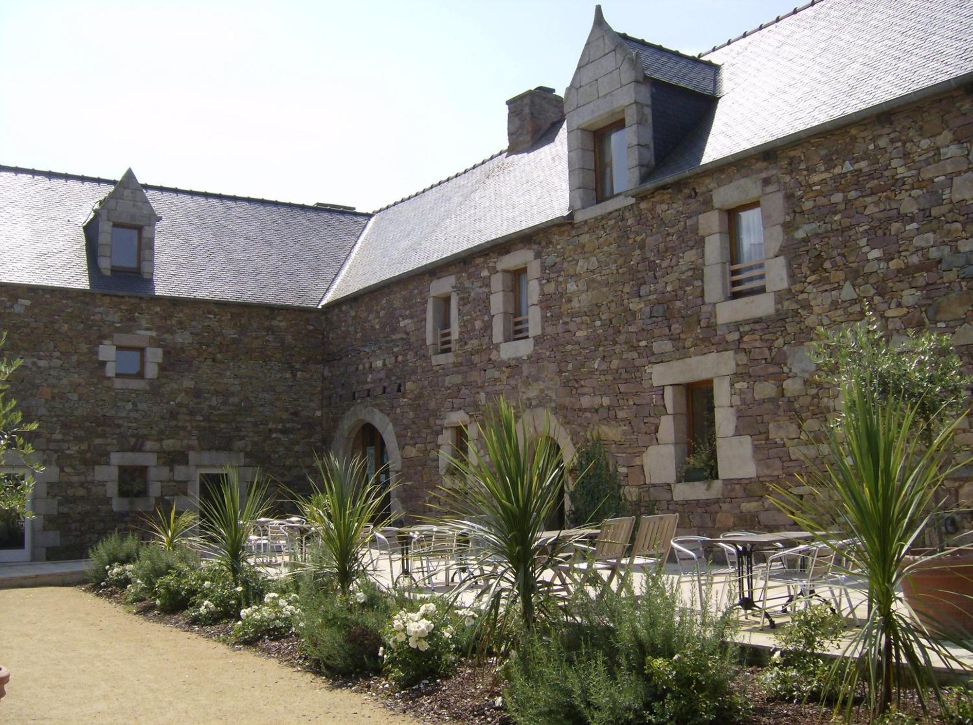 Les Chambres D'Hotes D'Adele Quemper-Guézennec Exteriör bild